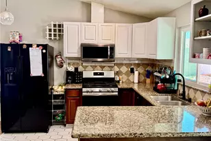 38229 Mentor Ct, Palmdale, CA 93550 - Photo 8