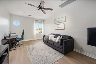 24705 Tiburon, Valencia, CA 91355 - Photo 30