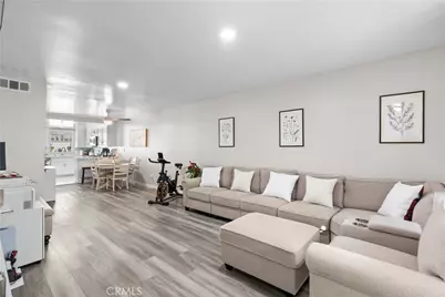 26926 Flo Lane #419, Canyon Country, CA 91351 - Photo 4