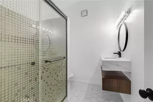 20540 Oxnard St, Woodland Hills, CA 91367 - Photo 14