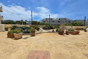 235 Main St, Venice, CA 90291 - Photo 18