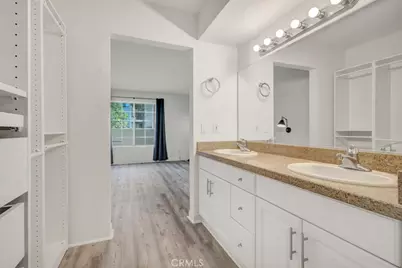 5550 Owensmouth #104, Woodland Hills, CA 91367 - Photo 14
