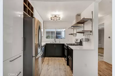 5550 Owensmouth #104, Woodland Hills, CA 91367 - Photo 8