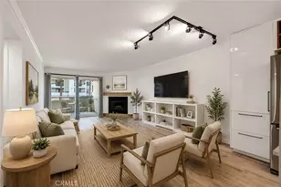 5550 Owensmouth, Woodland Hills, CA 91367 - Photo 2