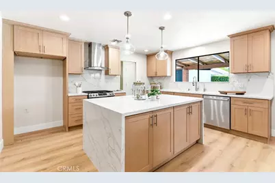 18614 Delano Street, Tarzana, CA 91335 - Photo 20