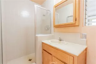 10845 Zelzah, Granada Hills, CA 91344 - Photo 36