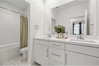 18135 Tableau Way, Saugus, CA 91350 - Photo 32