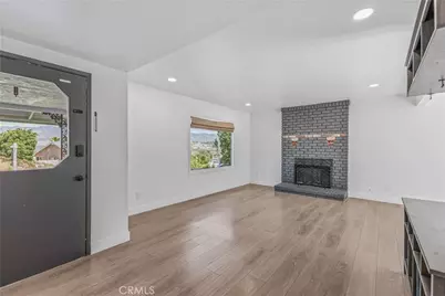 28019 Deep Creek, Canyon Country, CA 91387 - Photo 4