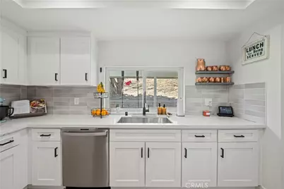 28019 Deep Creek, Canyon Country, CA 91387 - Photo 14