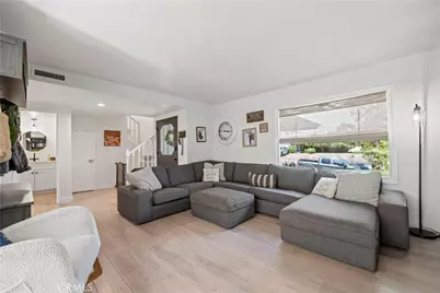 28019 Deep Creek, Canyon Country, CA 91387 - Photo 6