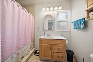 6853 Vanalden Ave, Reseda, CA 91335 - Photo 16