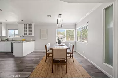 7027 Gloria Avenue, Lake Balboa, CA 91406 - Photo 12