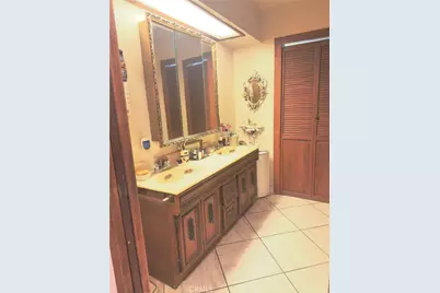 530 N Naomi, Burbank, CA 91505 - Photo 16
