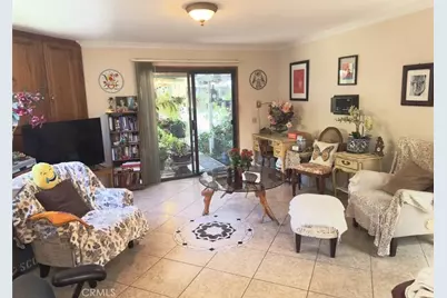 530 N Naomi, Burbank, CA 91505 - Photo 18