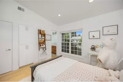 5901 Nita Avenue, Woodland Hills, CA 91367 - Photo 12