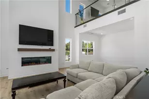 11091 Woodcrest Ct, Chatsworth, CA 91311 - Photo 16