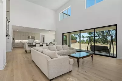 11091 Woodcrest Court, Chatsworth, CA 91311 - Photo 14