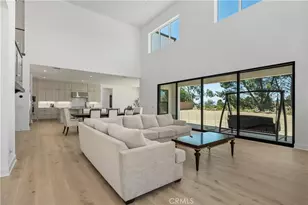 11091 Woodcrest Ct, Chatsworth, CA 91311 - Photo 14