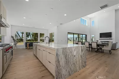 11091 Woodcrest Court, Chatsworth, CA 91311 - Photo 24