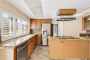 17404 Trosa, Granada Hills, CA 91344 - Photo 28