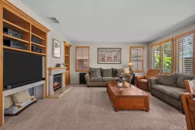 20206 Soladera Way, Canyon Country, CA 91351 - Photo 10