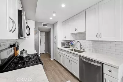 4501 Cedros Avenue #239, Sherman Oaks, CA 91403 - Photo 2