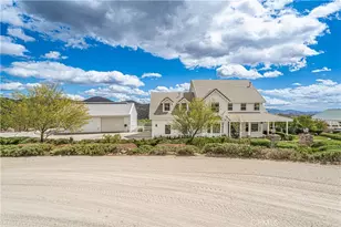 9248 Hierba, Agua Dulce, CA 91390 - Photo 64