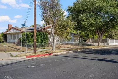 22154 Burton, Canoga Park, CA 91304 - Photo 2