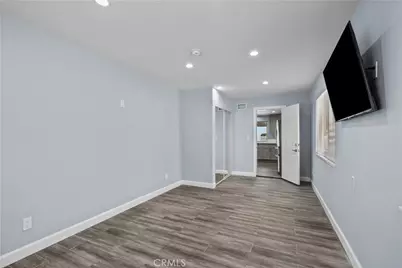 15559 Sorbonne, Sylmar, CA 91342 - Photo 32