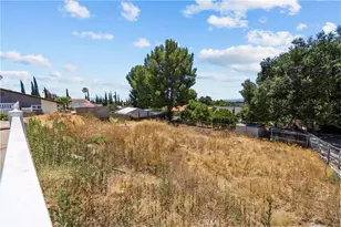 15559 Sorbonne, Sylmar, CA 91342 - Photo 40
