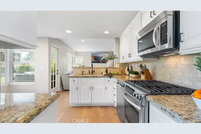 23462 Riversbridge Way, Valencia, CA 91354 - Photo 12