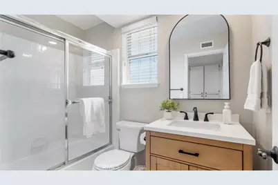 23462 Riversbridge Way, Valencia, CA 91354 - Photo 24
