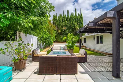 20643 Clarendon Street, Woodland Hills, CA 91367 - Photo 24
