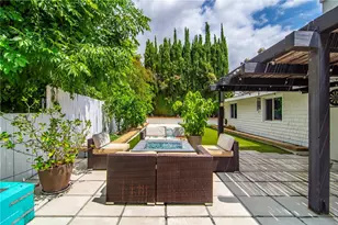 20643 Clarendon St, Woodland Hills, CA 91367 - Photo 24