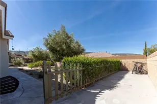 41715 Chianti Ct, Palmdale, CA 93551 - Photo 32