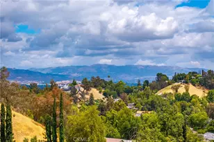 4776 Excelente Dr, Woodland Hills, CA 91364 - Photo 22