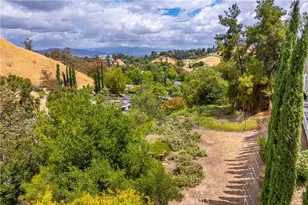 4776 Excelente Dr, Woodland Hills, CA 91364 - Photo 26