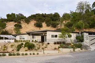 3534 Stonehill, Sherman Oaks, CA 91423 - Photo 2
