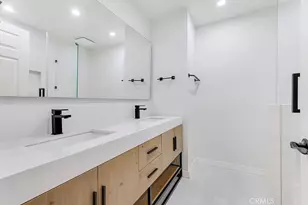 6008 N Pointe Pl, Woodland Hills, CA 91367 - Photo 34