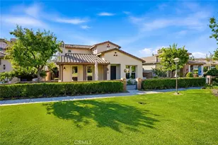 27988 Red Pine Ct, Valencia, CA 91354 - Photo 2