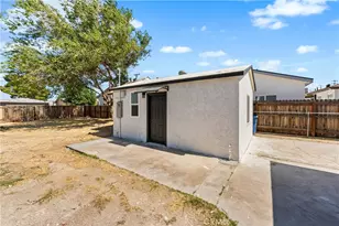 45040 Redwood Ave, Lancaster, CA 93534 - Photo 46
