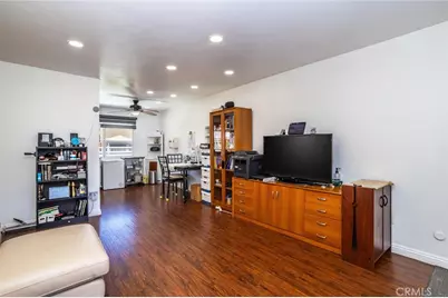 19716 Avenue Of The Oaks, Newhall, CA 91321 - Photo 6