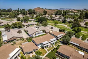 19716 Ave Of The Oaks, Newhall, CA 91321 - Photo 22