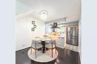 22123 Oxnard Street, Woodland Hills, CA 91367 - Photo 4