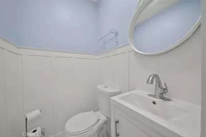 8033 Darby Avenue, Reseda, CA 91335 - Photo 20