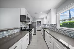 8033 Darby Ave, Reseda, CA 91335 - Photo 14