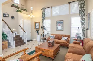 28318 Santa Catarina, Saugus, CA 91350 - Photo 4