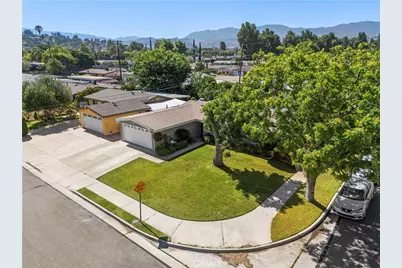 19328 Lonerock, Canyon Country, CA 91351 - Photo 52
