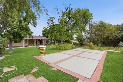 20434 Clark, Woodland Hills, CA 91367 - Photo 22