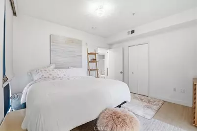 21301 Erwin Street #545, Woodland Hills, CA 91367 - Photo 14